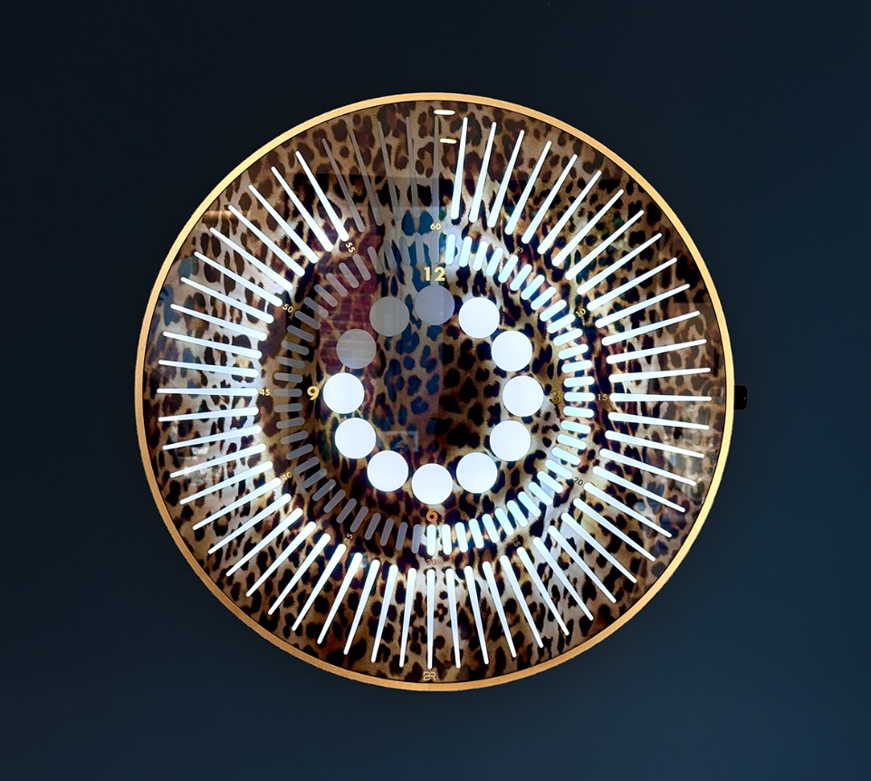 Tempus timepiece with Leopard background